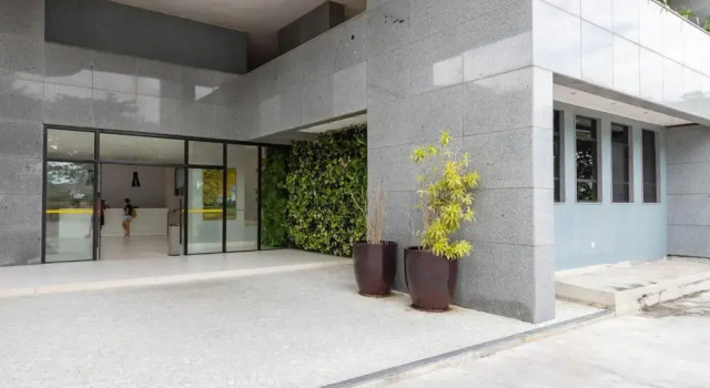 Vista DE CINEMA do 19 andar da Praia BARRA da TIJUCA - Portaria 24h, Estacionamento, Wi-Fi 35mbps, Ar Condicionado - BANHEIRO RECEM REFORMADO, Забронировать Отель Отели штата Рио-де-Жанейро с парковкой, Парковка