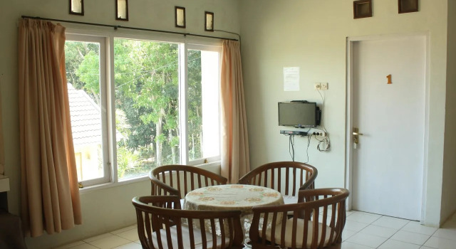Villa Kampoeng Bali Salatiga, Prenota Villa Hotel a Salatiga con colazione, Colazione