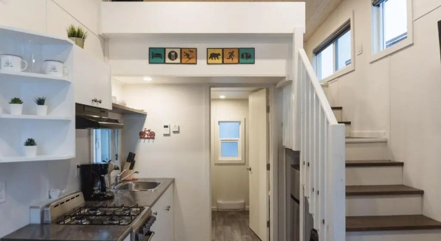 Tiny Homes by Snow Valley Lodging, Rezervați Hotel Fernie Columbia Britanică