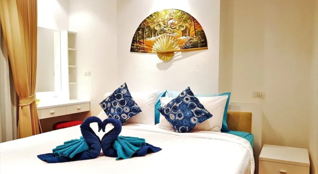 Phuket Villa Patong Beach by PHR, Забронировать Отель Отели Патонг-Бич 3 звезды, рядом с Больница Патонга, 3*