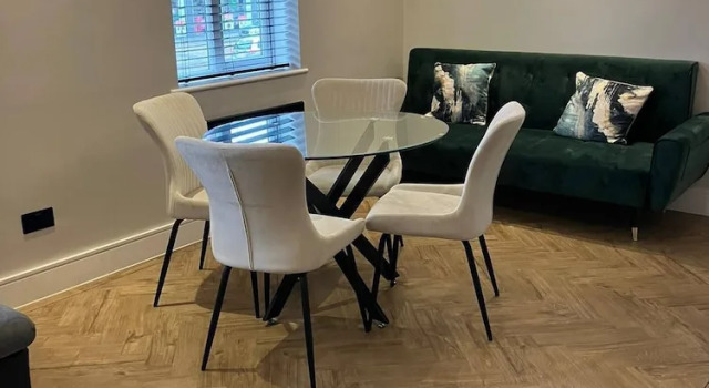 Апартаменты Skyvillion -4bed Cozy Cockfosters Apt Mins To Tube