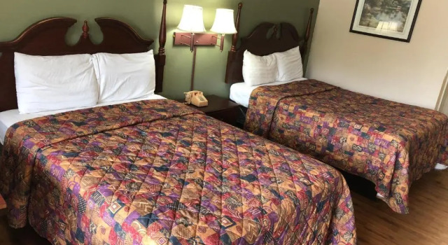 Двухместный номер Deluxe Motor Inns Of America