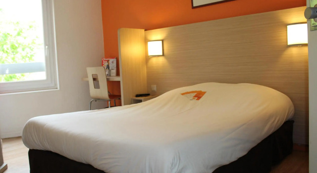 Hôtel Première Classe Cergy Pontoise, Book Hotel Hoteller i Cergy med pool, Swimmingpool