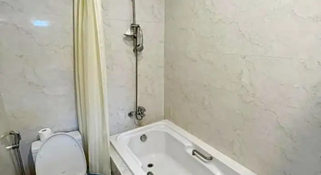 Полулюкс Happy Life Hotel District 7 Gần SECC