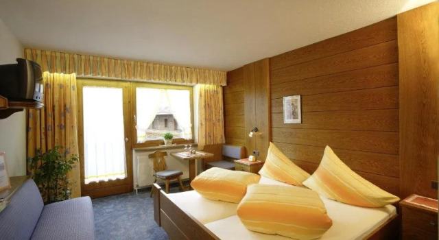 Haus Erwin, Prenota Hotel Hotel a Tirolo con parcheggio, Parcheggio