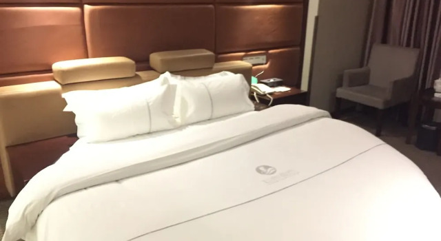 Номер Standard Huangpu Hotel