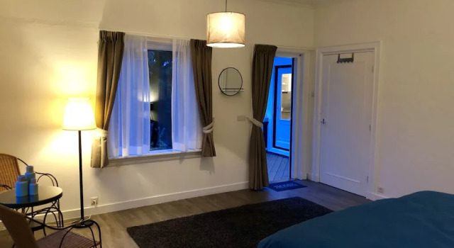 Апартаменты Grand с балконом Guesthouse Villa de Eikhof
