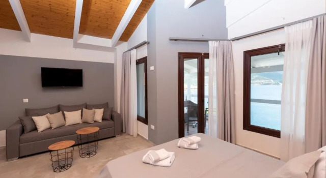 Люкс Superior с видом на море Trizonia Bay Hotel