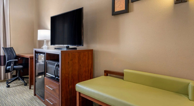 Двухместный люкс Comfort Suites Elkhart North