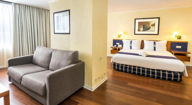 Двухместный люкс Holiday Inn Lisbon by IHG