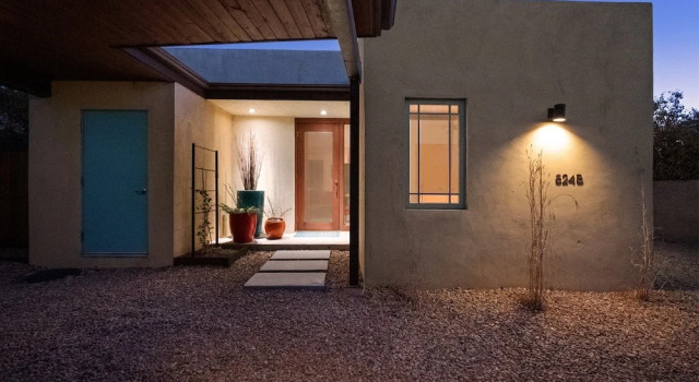 Casa Godzilla - Atomic Style in the Heart of Santa Fe, Varaa Lomakoti Santa Fe New Mexico