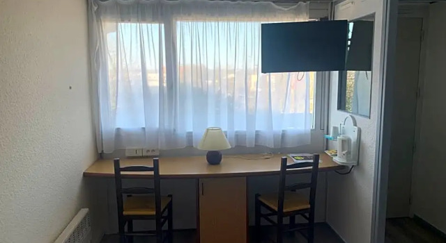 Номер Standard greet Hotel Chatellerault