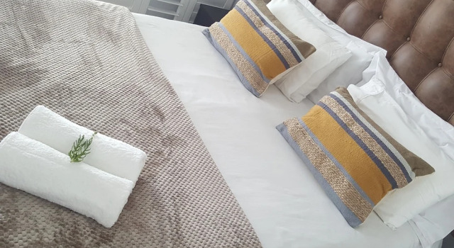 Sausalito One Bed Apartment, Забронировать Апартаменты/квартира Отели Cape Peninsula с бассейном, Бассейн