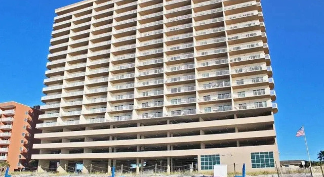 Crystal Shores West 805