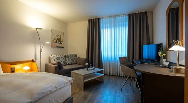 Hotel Pfälzer Hof GmbH, Забронировать Отель Брауншвейг Brunswick Land
