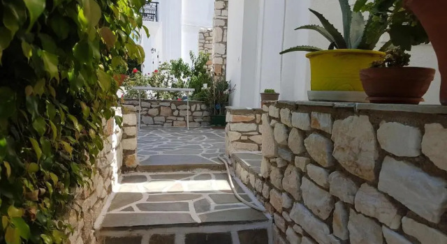 studios MARIA in naoussa paros 2-4 persons