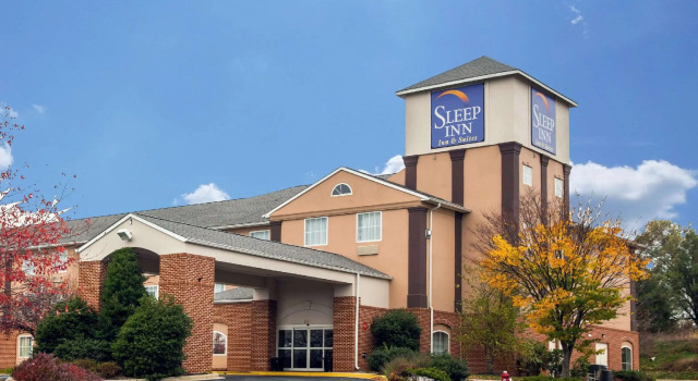 Четырёхместный люкс Sleep Inn & Suites Emmitsburg
