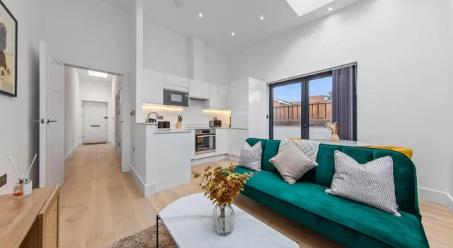 Апартаменты с балконом Sercasa - Kingston upon Thames