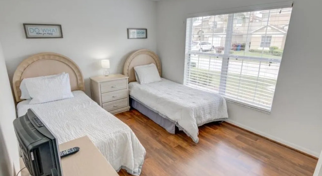 Private South Facing Pool With Game Room! 3 Bedroom Home