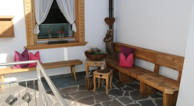 Das Enzian, Rezerwuj Hotel Hotele w Tyrol z parkingiem, Parking