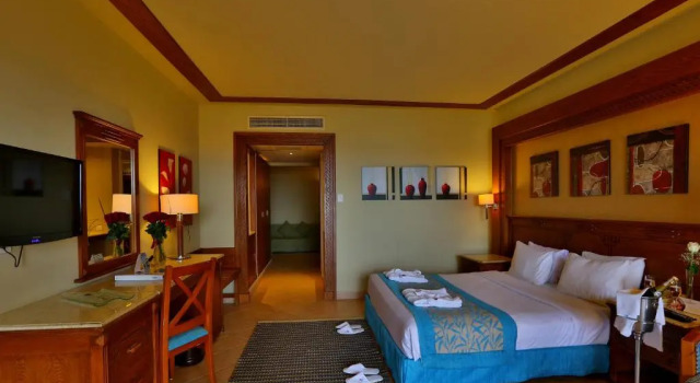 Полулюкс рядом с пляжем Charmillion Club Resort