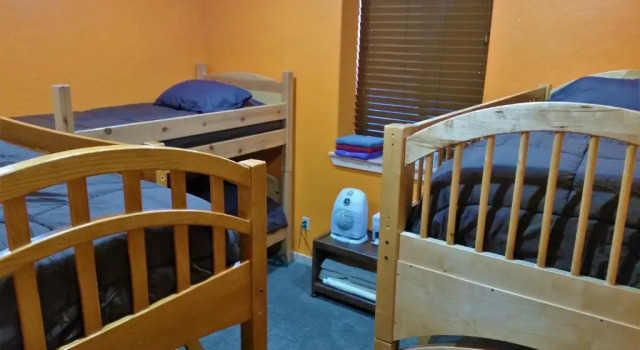 Кровать в общем номере Teton Hostel HideAway