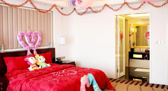 Dezhou Fengguan Holiday Hotel, Book Hotel Hoteller i Dezhou med pool, Swimmingpool