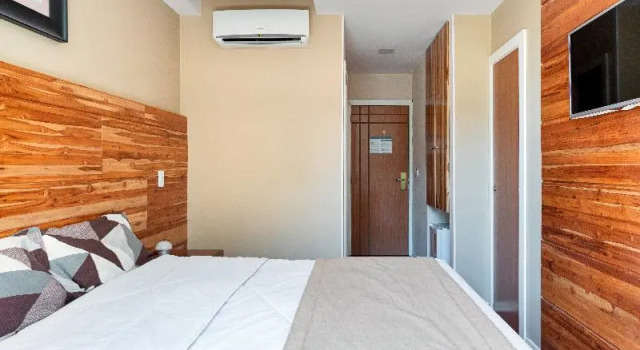 Люкс с красивым видом из окна Hotel Petropolis Inn