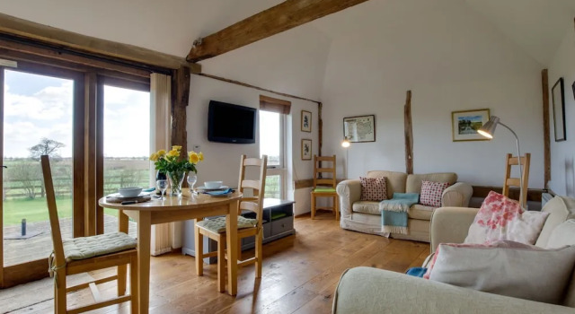 Nicely Furnished Cottage in Bilsington Countryside, Varaa Lomakoti Mökit kohteessa Merseyside, Mökki