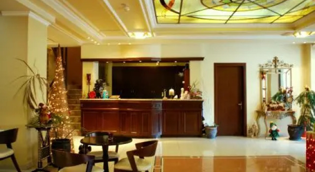 Pella Hotel