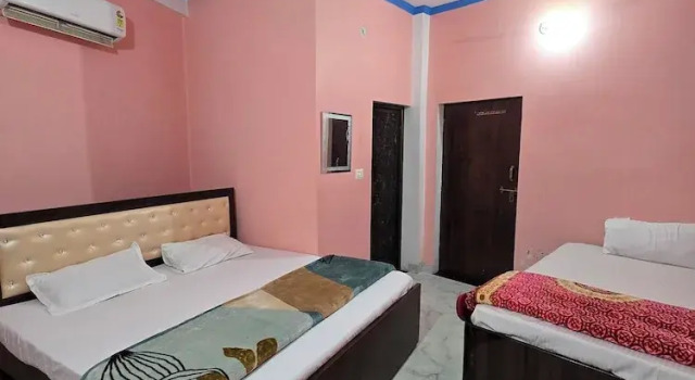Номер Deluxe Avadh Dham Guest House