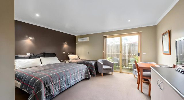 Motel Strahan