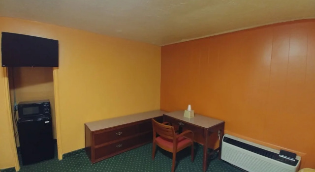 Номер Deluxe Budget Inn