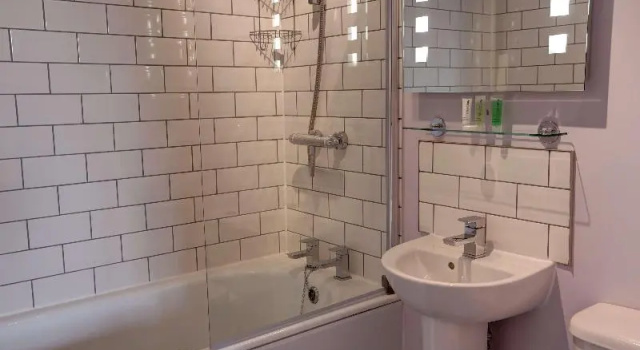Трёхместный номер Standard Oaklands Hotel