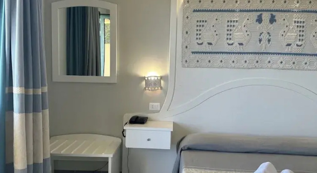 Двухместный номер Standard с балконом и с видом на залив Hotel Cala Dei Pini