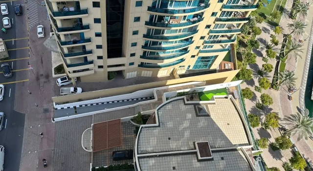 Room in Guest Room - Huge Master Room With Private Balcony, Забронировать Гостевой дом Дубай Эмират Дубай, рядом с Dubai Marina Yacht Club