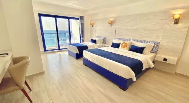 Трёхместный номер Deluxe с балконом и с видом на море Kaani Palm Beach
