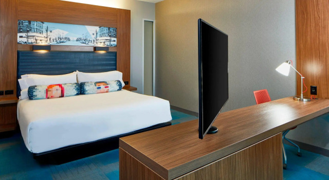 Двухместный люкс Aloft by Marriott Raleigh