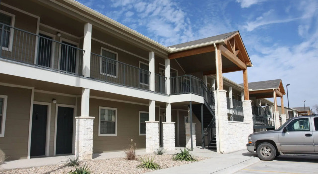 Eagle's Den Suites Cotulla a Travelodge by Wyndham