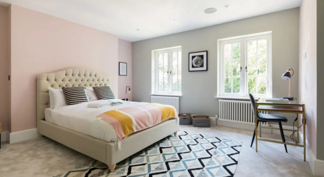 The Ascot Retreat - Spacious 3BDR Home with Parking & Garden, Забронировать Отель Отели Англии 3 звезды, 3*