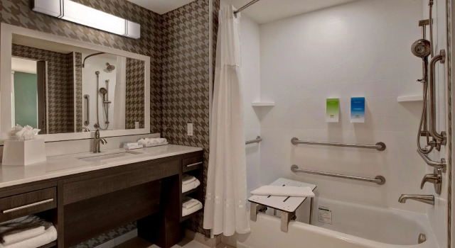 Двухместный люкс Home2 Suites By Hilton Lexington Hamburg