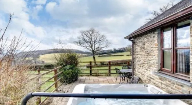 House Y Beudy Leontica, Buchen Sie Hotel Llangybi Gwynedd