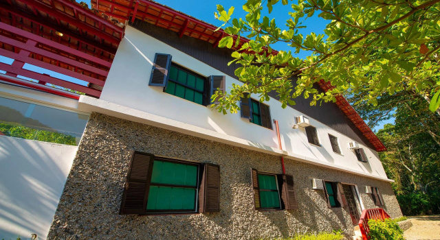 Hotel Saveiros, Varaa Hotelli Praia do Lazaro Ubatuba