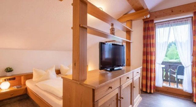 Четырёхместный номер Standard Landhotel Schwarzenbach - Wellness & Spa