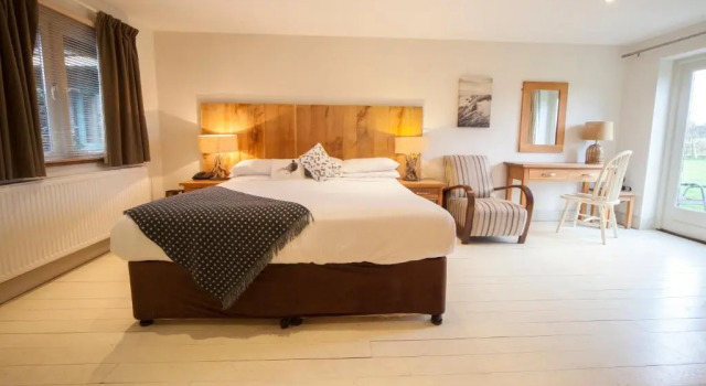 Номер Luxury Titchwell Manor Hotel