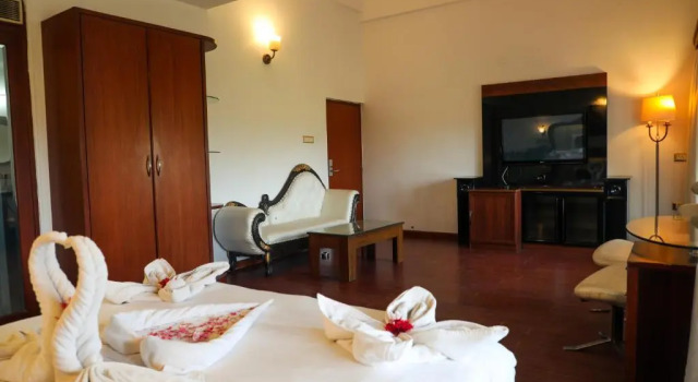 Номер Standard White Pearl Suites by Rosetum