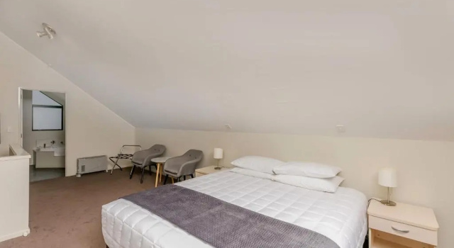 Апартаменты Superior c 1 комнатой с видом на озеро Le Chalet Suisse Motel Taupo