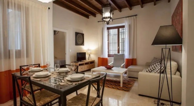 Apartamento de Lujo en Antiguo Convento, Забронировать Апартаменты/квартира Гранада Granada Province, рядом с Музей народных традиций и искусств Los Tiros de Granada
