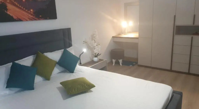 Body Residence, Varaa Huoneisto Hotellit Mamaia-Sat pysäköinnillä, Pysäköinti
