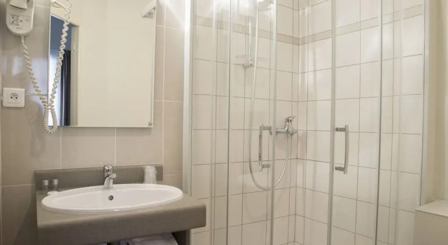 Двухместный номер Economy Logis Hôtel Chaptal, Amboise